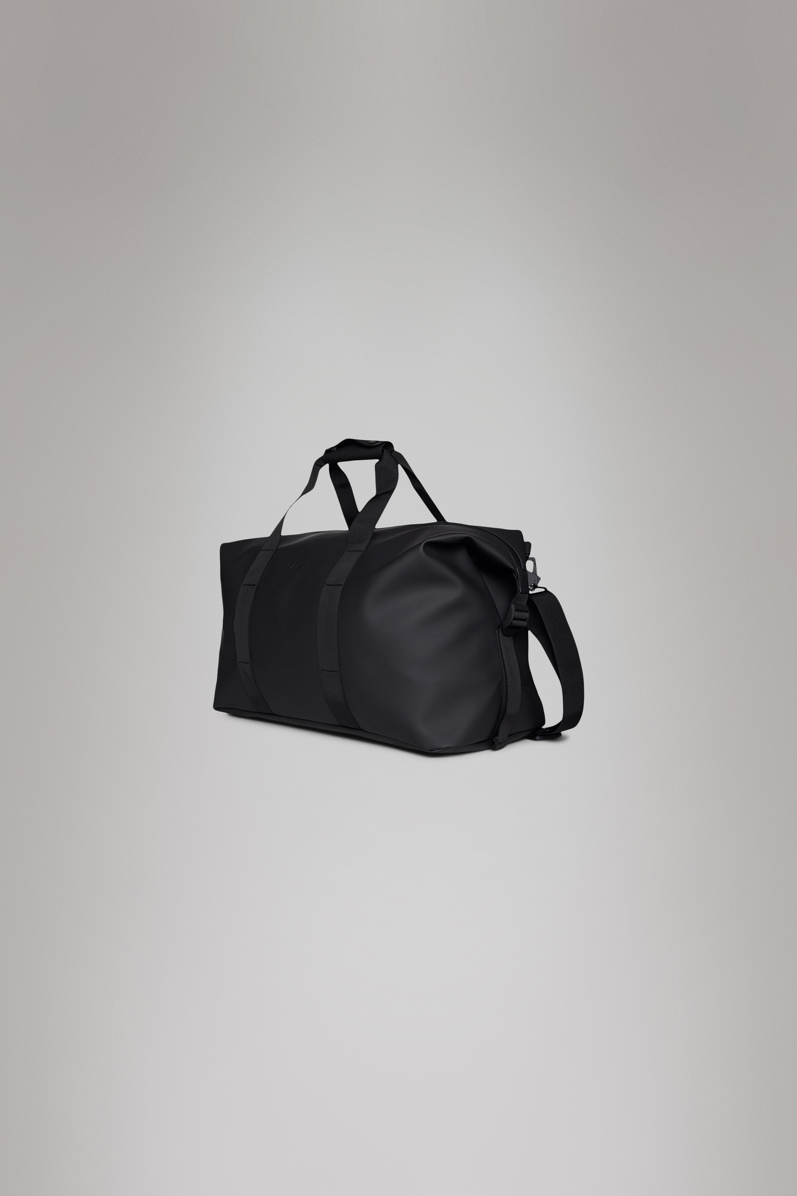 RAINS-"HILO" WEEKEND BAG