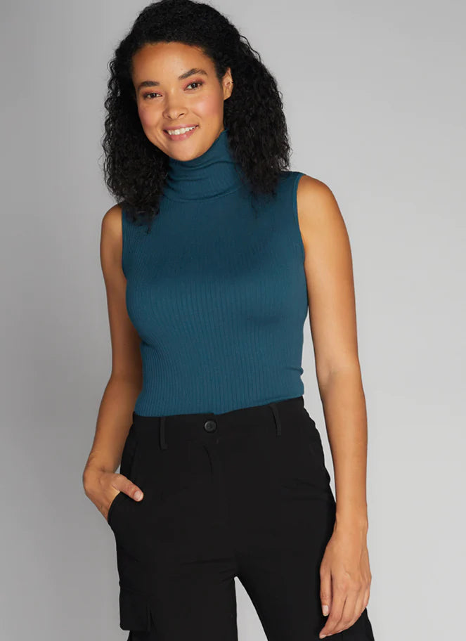 C'est Moi -SEAMLESS RIB TURTLENECK TOP