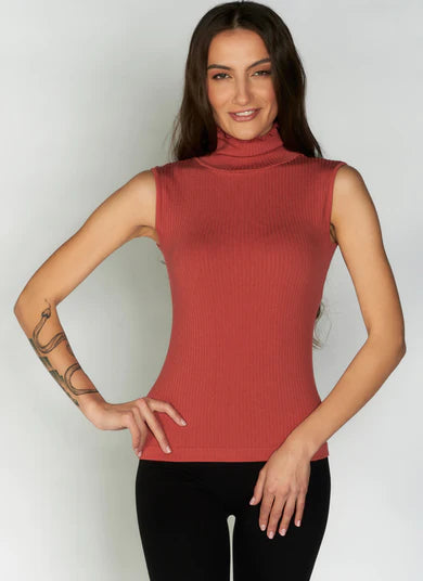 C'est Moi -SEAMLESS RIB TURTLENECK TOP