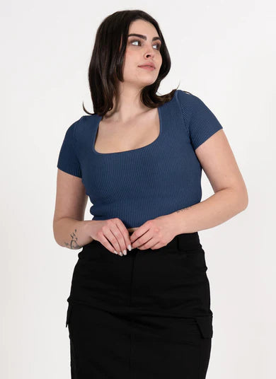 C'EST MOI- OTTOMAN RIB SQUARE NECK TEE