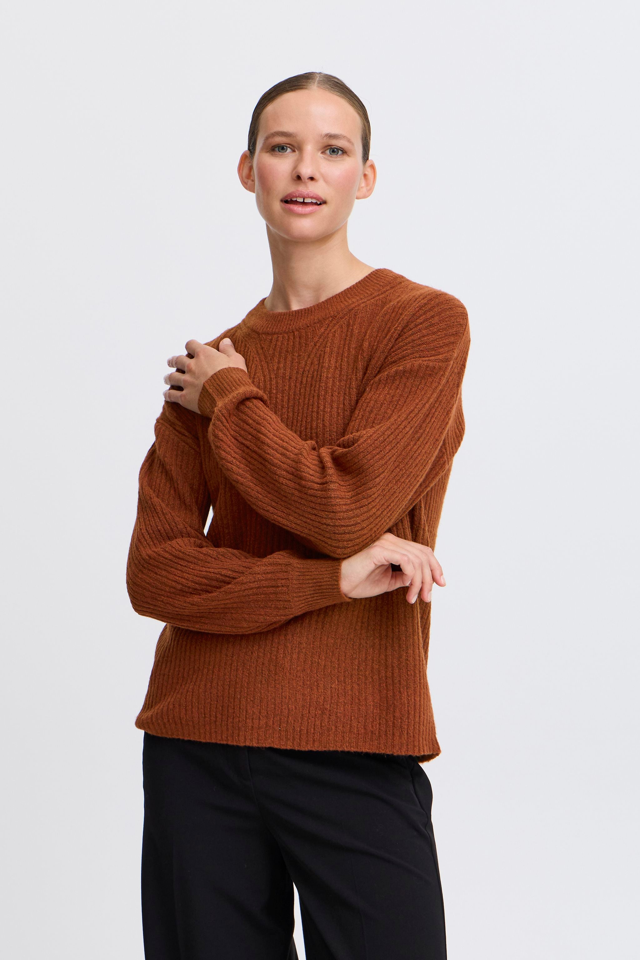 B.YOUNG-"ONEMA" SWEATER