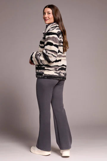 TRIBAL-JACKET
