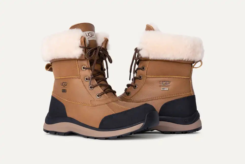 UGG-"ADIRONDACK" SHORT BOOT