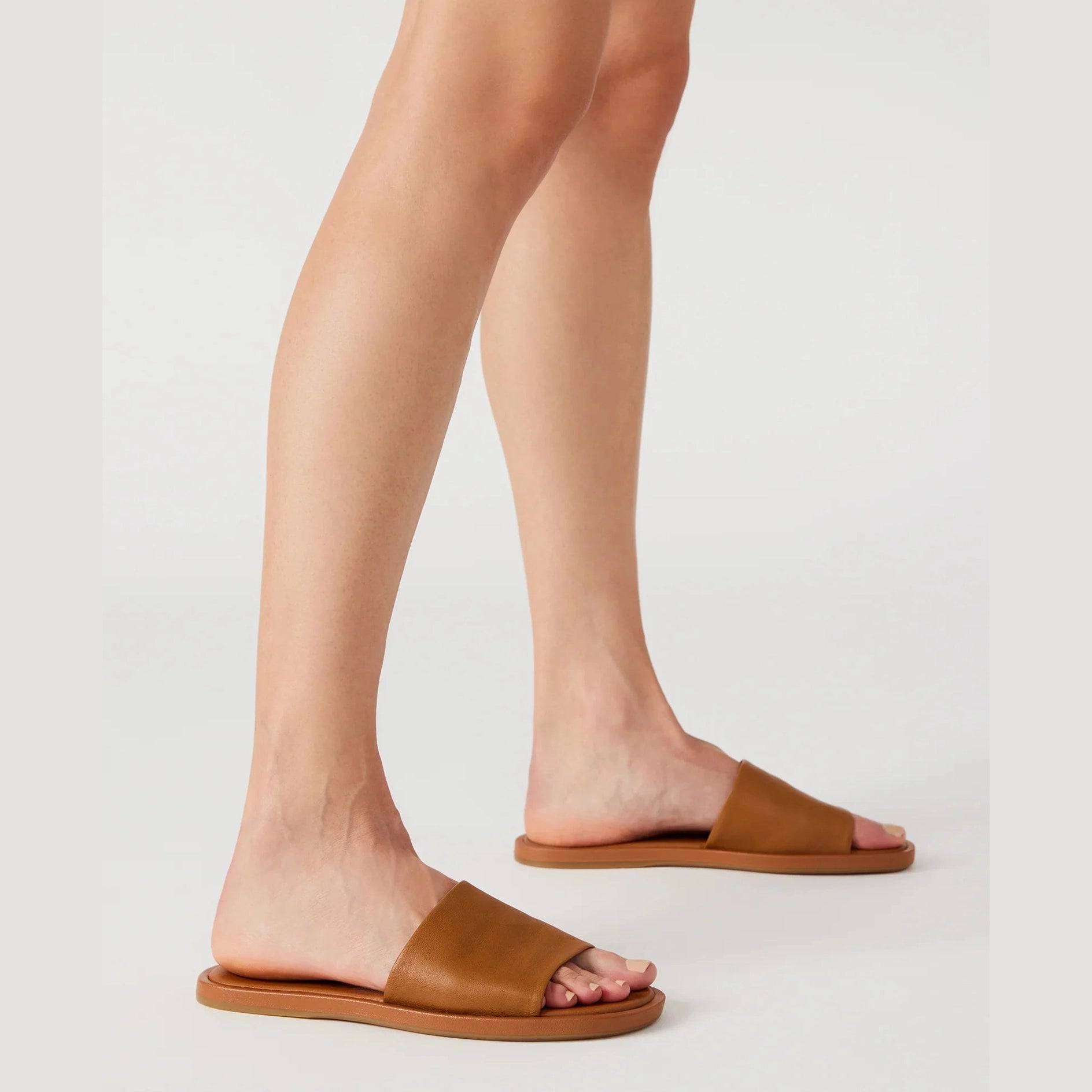 STEVE MADDEN-"KAYA" SLIP ON