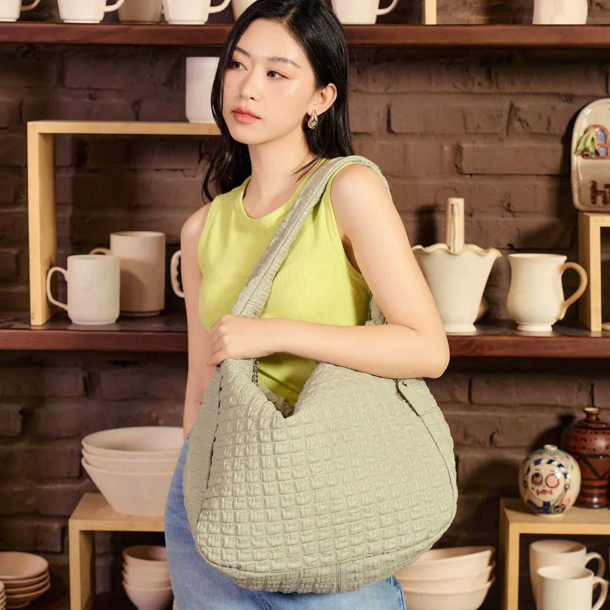 PIXIE MOOD-"WAFFLE" SHLDR BAG
