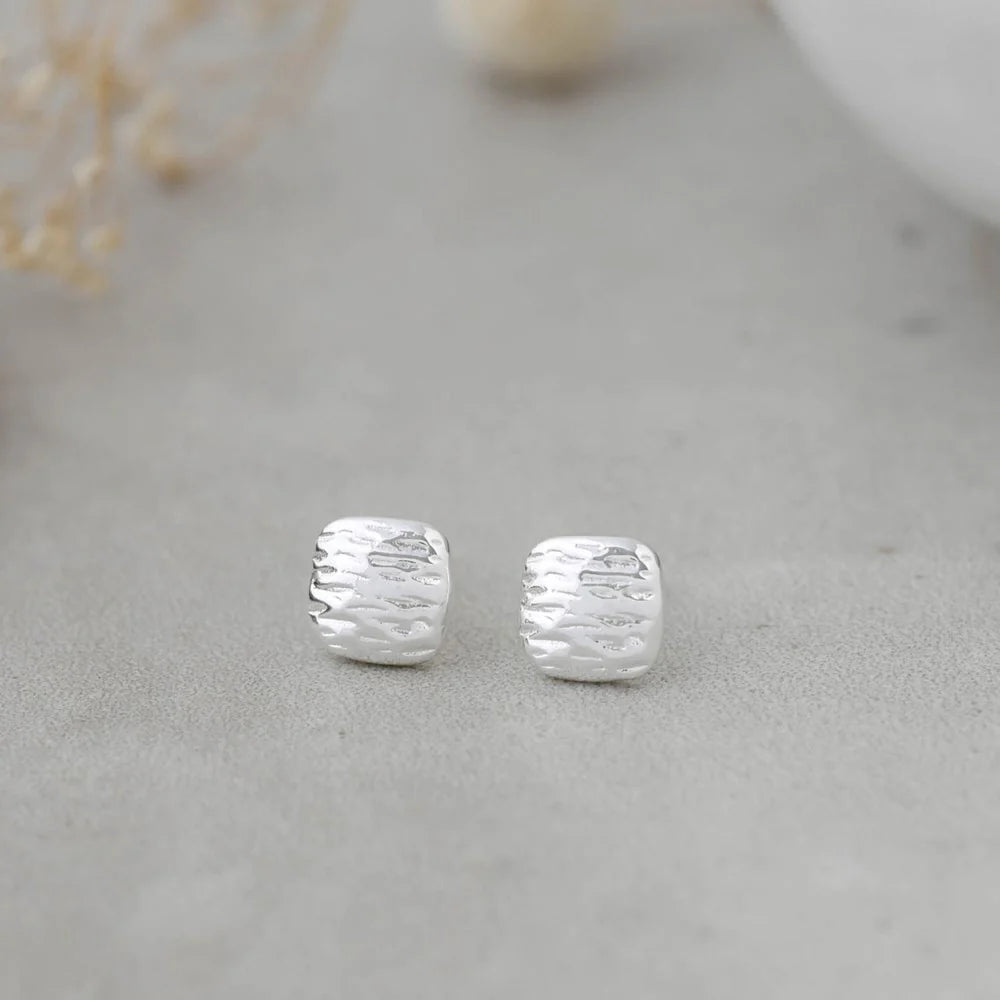GLEE-"WILLA" STUD EARRINGS