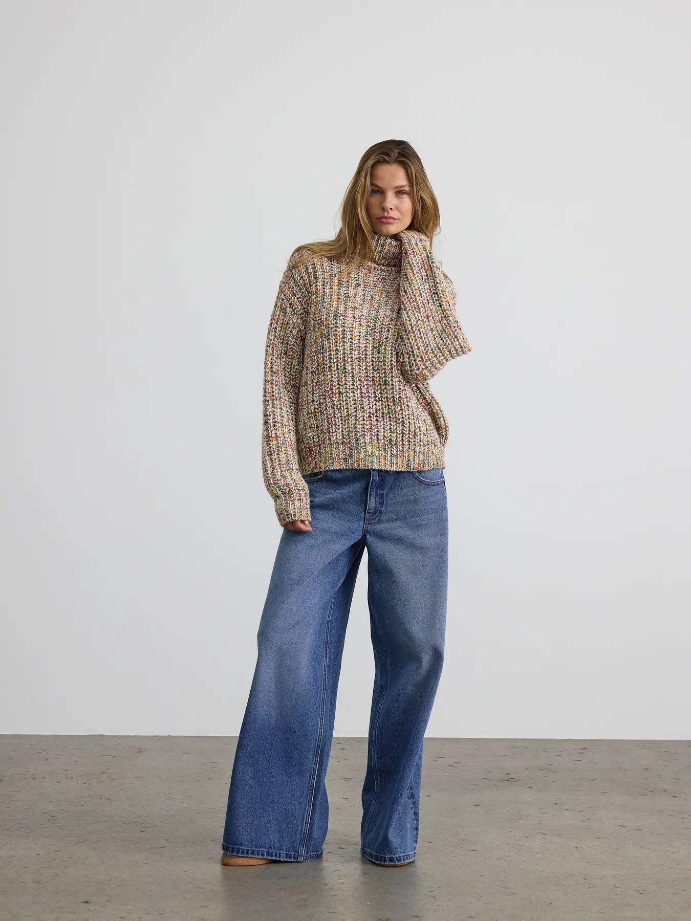 NOISY MAY-"MARNEY" SWEATER