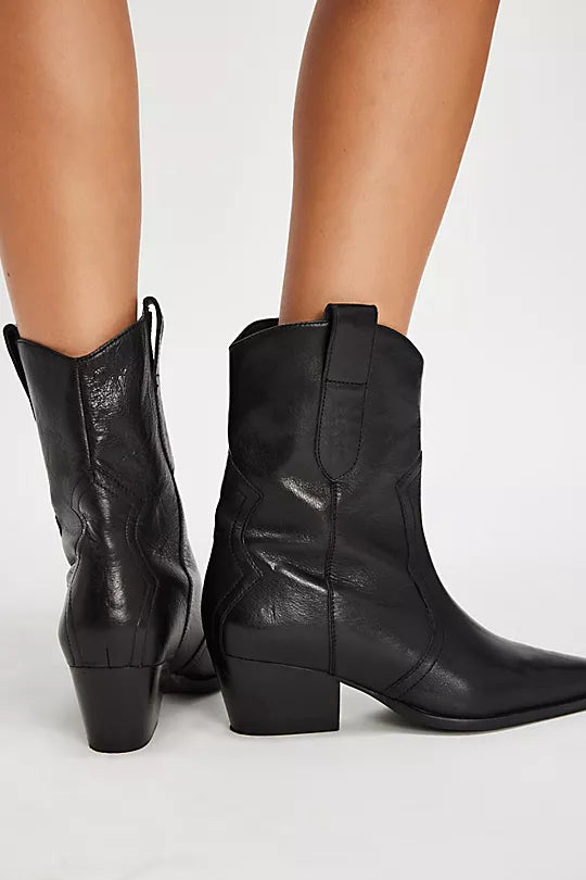 FREE PEOPLE-"CAT NAP" BOOT