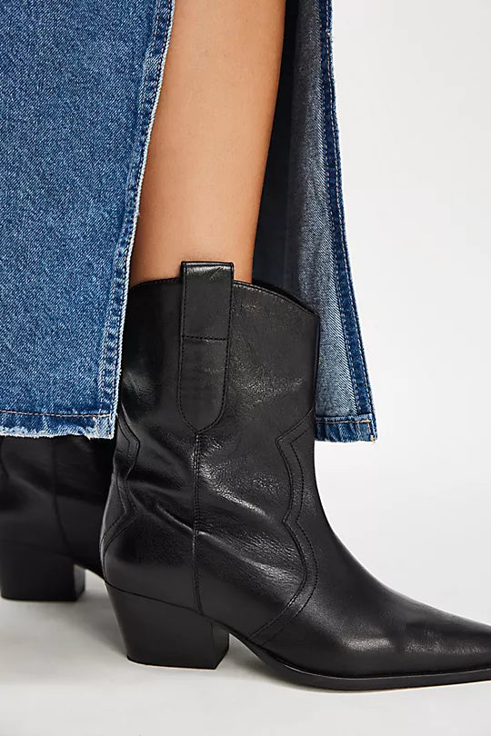 FREE PEOPLE-"CAT NAP" BOOT