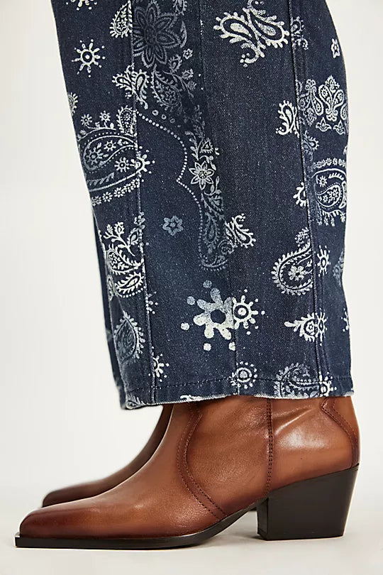 FREE PEOPLE-"CAT NAP" BOOT