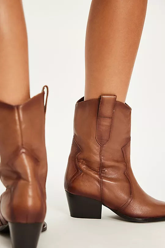 FREE PEOPLE-"CAT NAP" BOOT