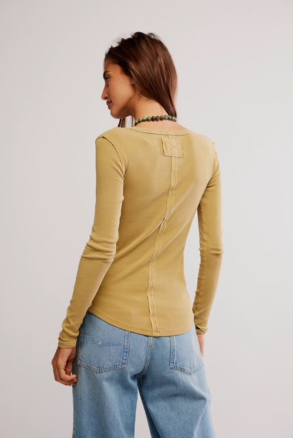 FREE PEOPLE-"JAMIE" HENLEY TEE