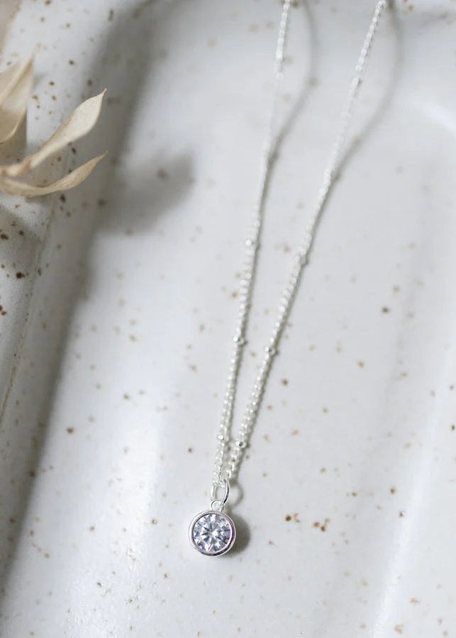 GLEE-"LUSTER" NECKLACE