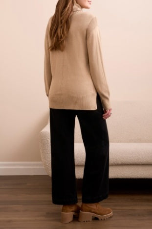 TRIBAL-SWEATER