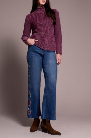 TRIBAL-SWEATER
