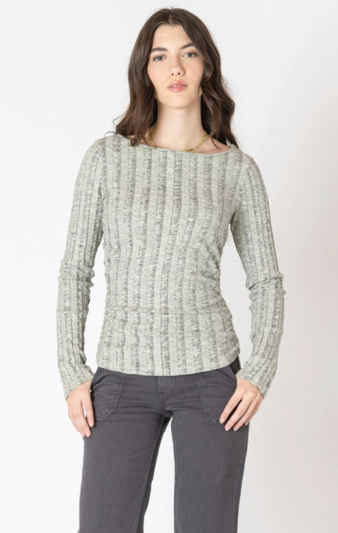 DEX-RIBBED TOP