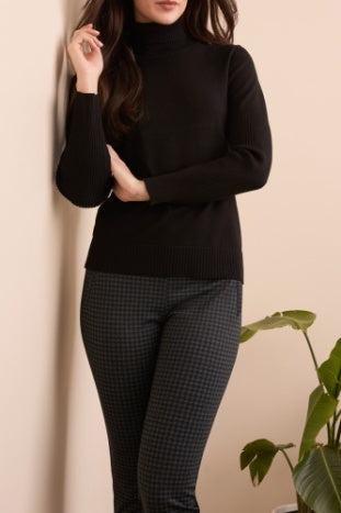 TRIBAL-SWEATER